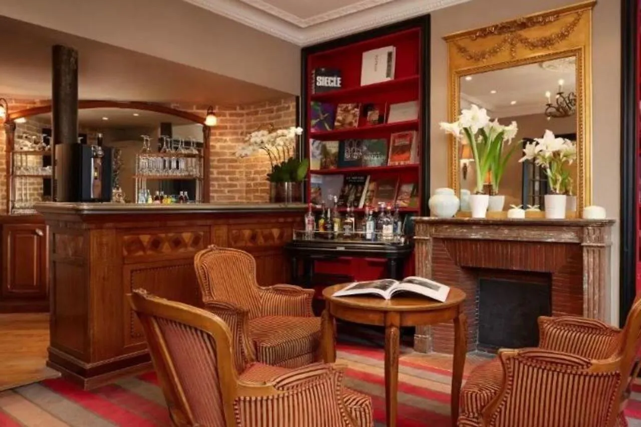Hotell Relais Saint Jacques 4*