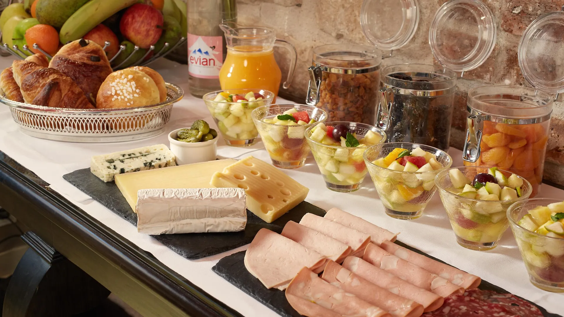 Relais Saint Jacques Hotel