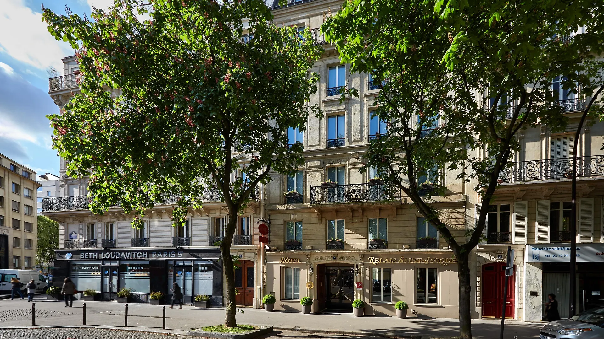 Relais Saint Jacques Hotel 4*