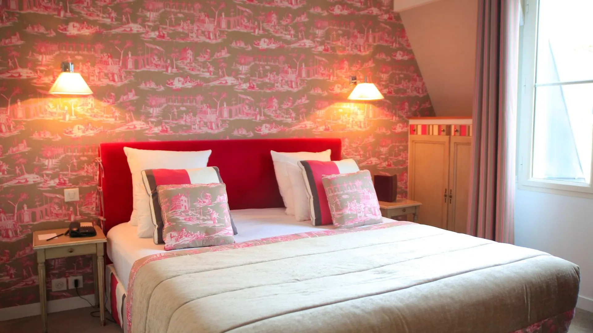 Relais Saint Jacques Hotel
